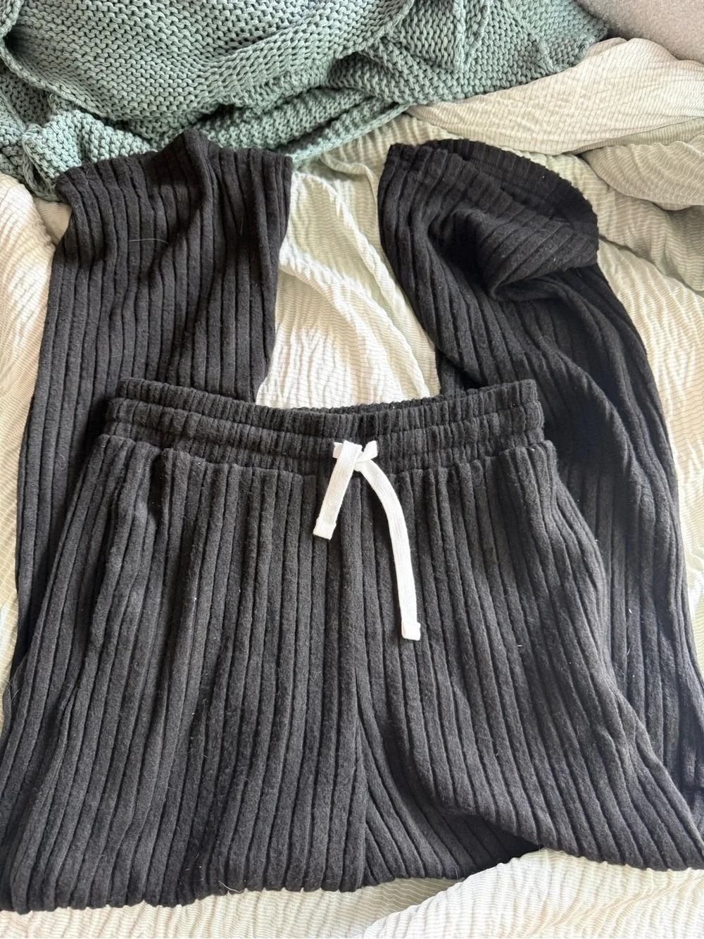 Fantaslook Black Ribbed Button-Front Pajama Top